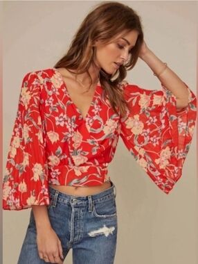 EUC Astr The Label Floral Red V-Neck Wrap Cropped Top w/ Pleated Bell Sleeves -S